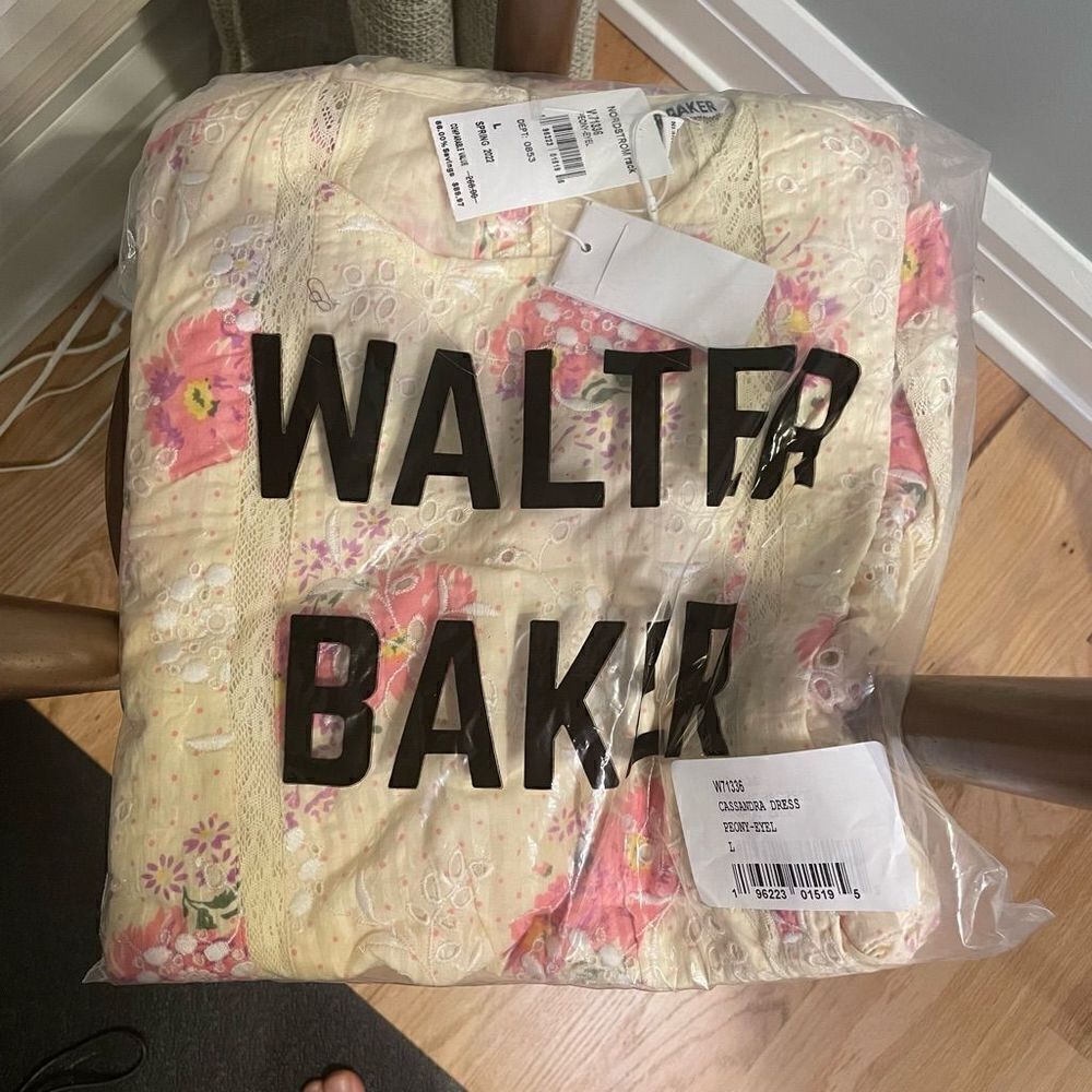 Walter Baker Peony Eyelet Cassandra Mini Dress - Picture 4 of 6